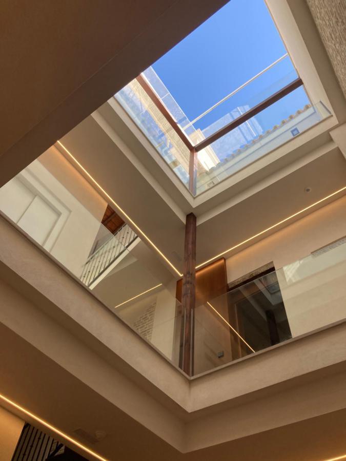Casa Senorial Del Siglo XVIII Aparthotel Sevilla Kültér fotó