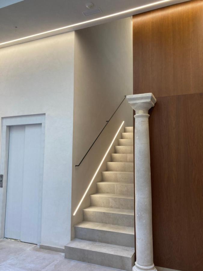 Casa Senorial Del Siglo XVIII Aparthotel Sevilla Kültér fotó