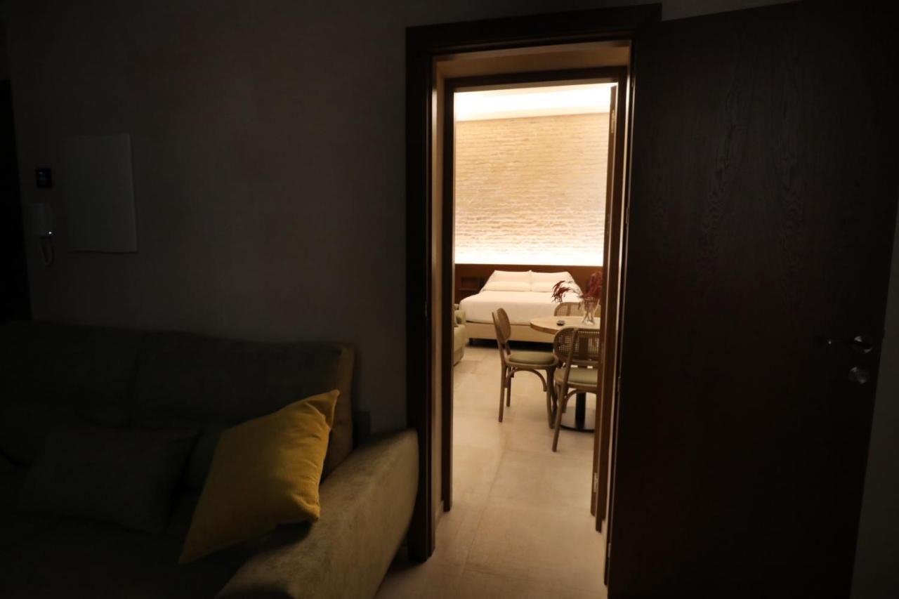 Casa Senorial Del Siglo XVIII Aparthotel Sevilla Kültér fotó