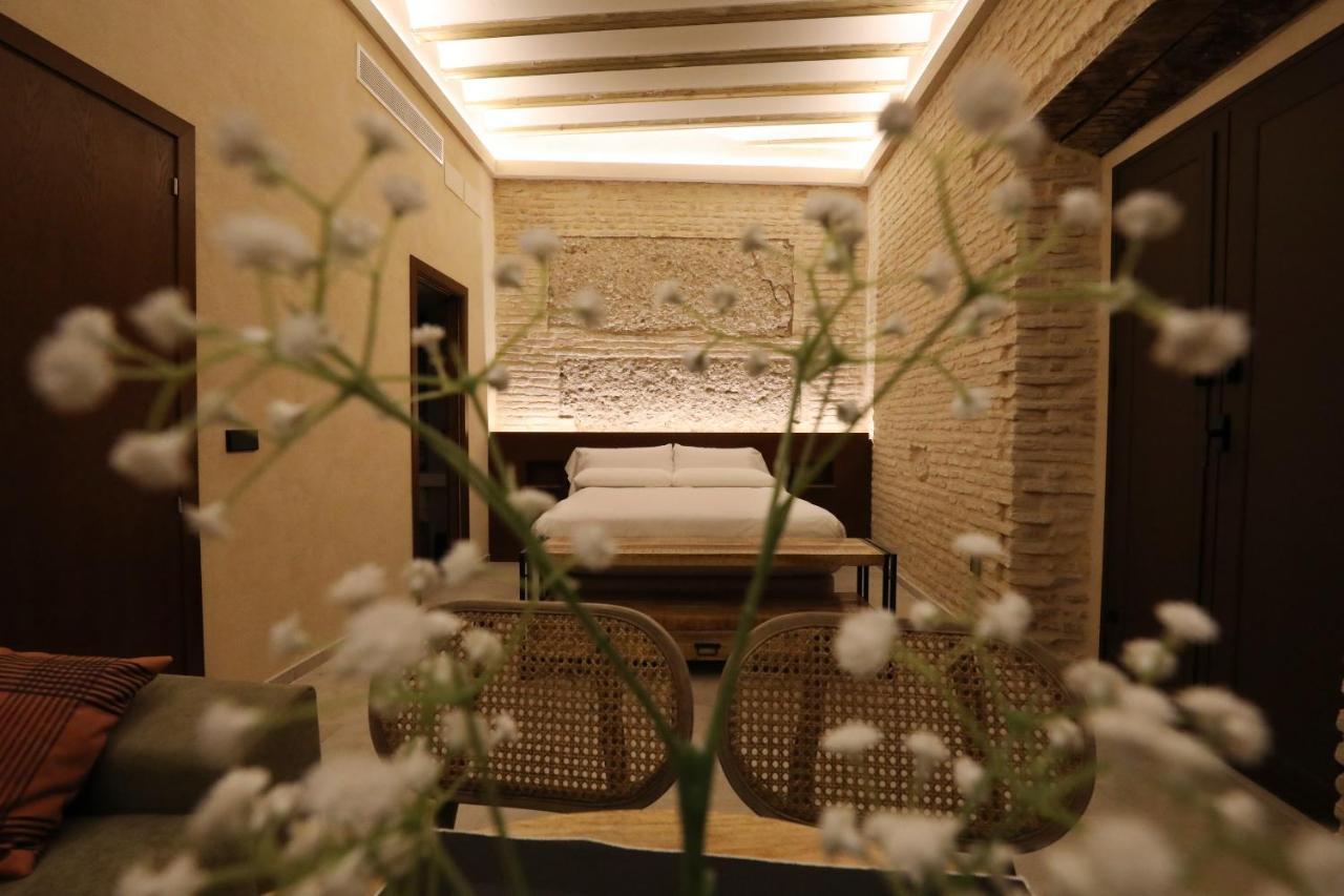 Casa Senorial Del Siglo XVIII Aparthotel Sevilla Kültér fotó
