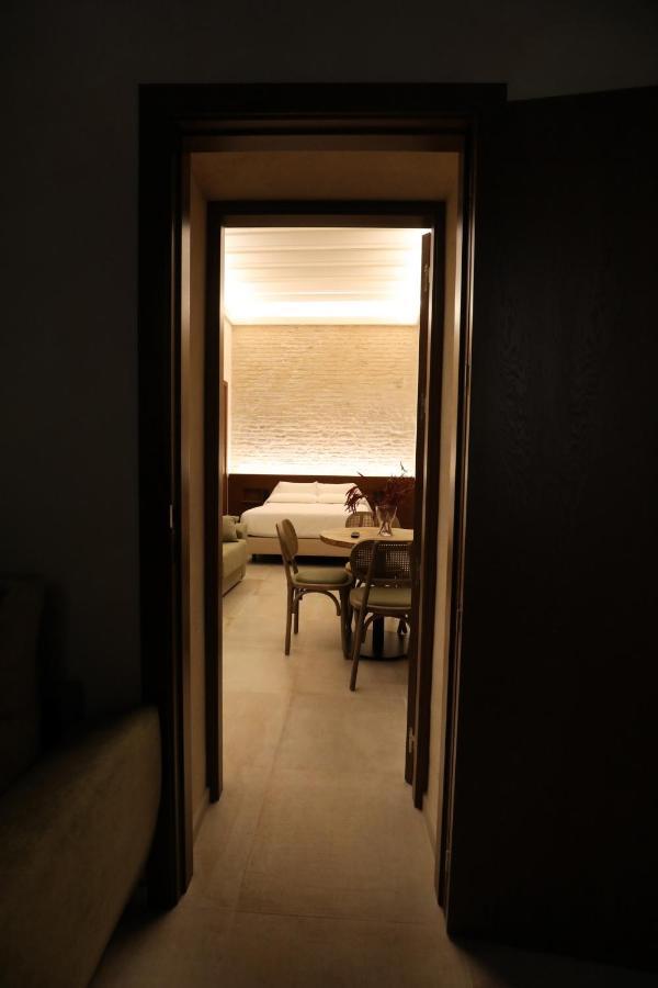 Casa Senorial Del Siglo XVIII Aparthotel Sevilla Kültér fotó
