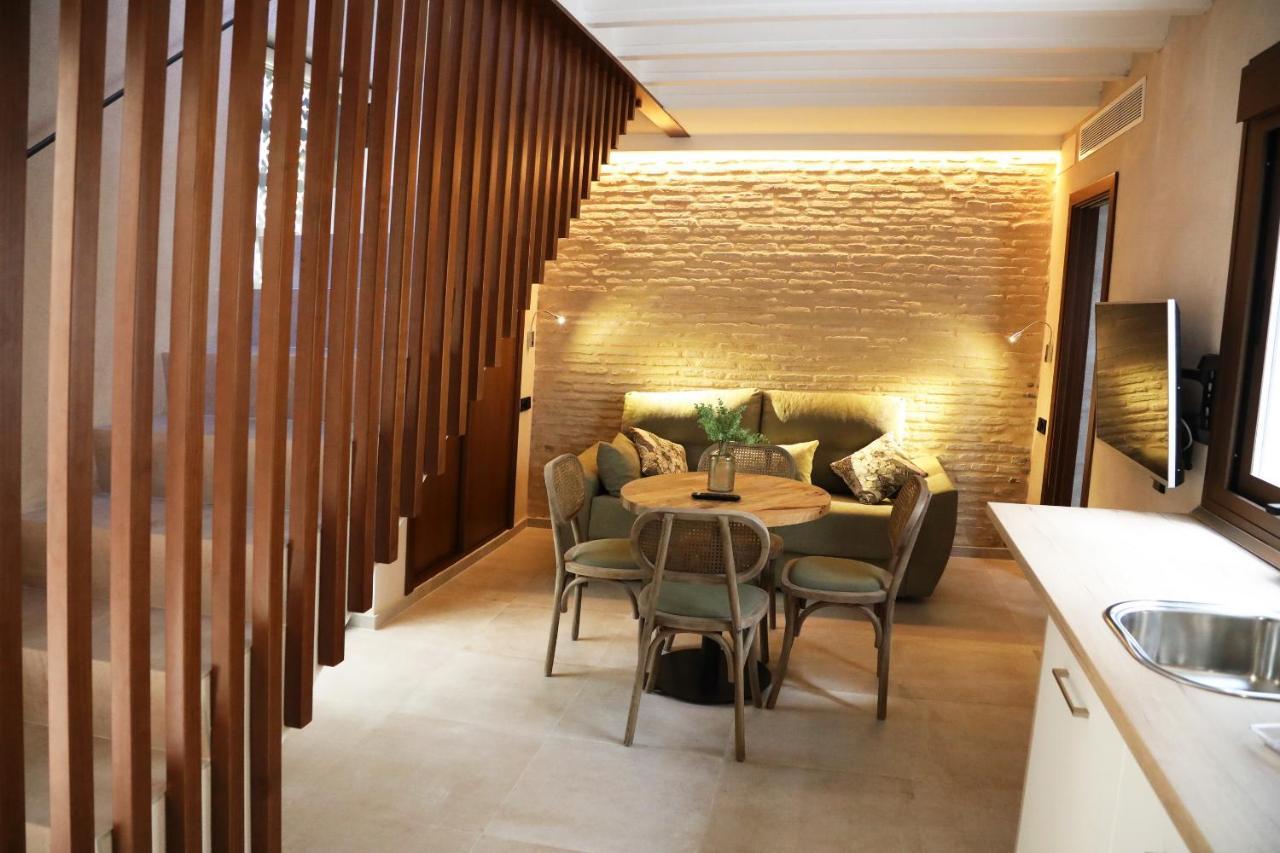 Casa Senorial Del Siglo XVIII Aparthotel Sevilla Kültér fotó