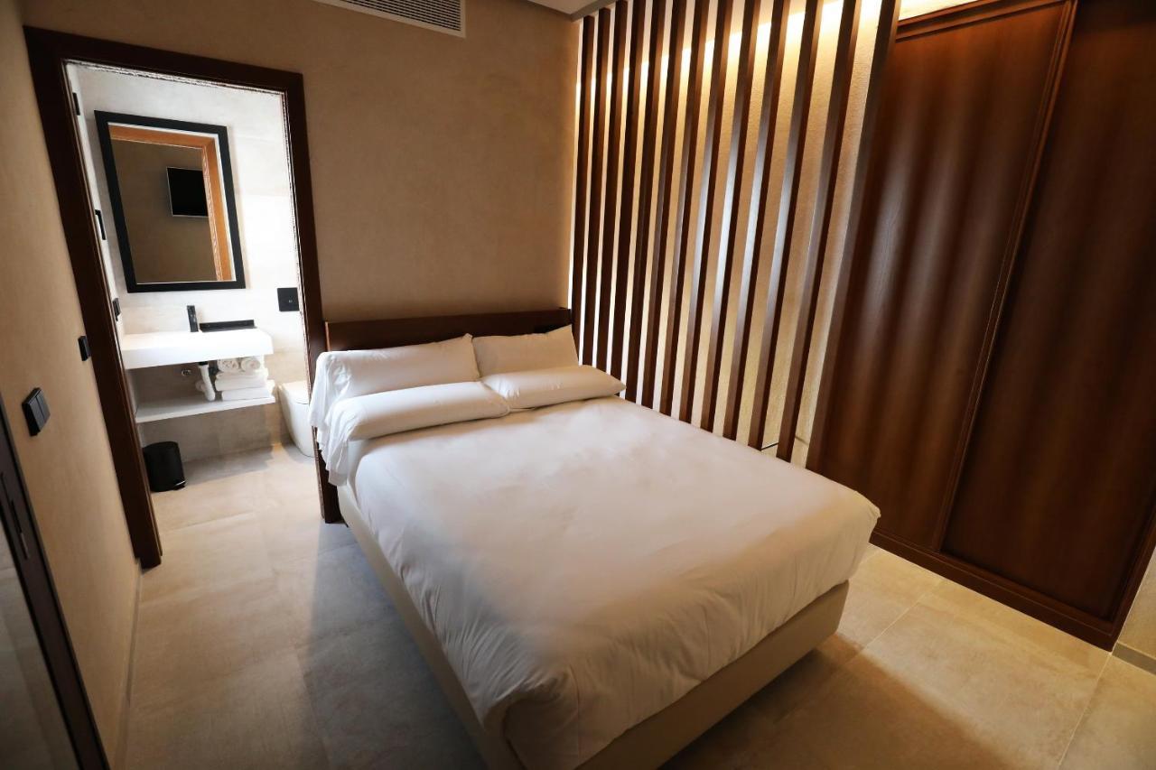 Casa Senorial Del Siglo XVIII Aparthotel Sevilla Kültér fotó