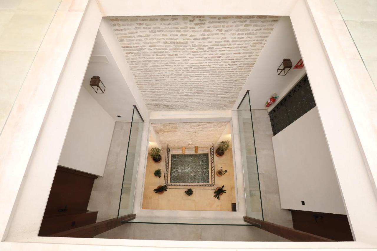 Casa Senorial Del Siglo XVIII Aparthotel Sevilla Kültér fotó
